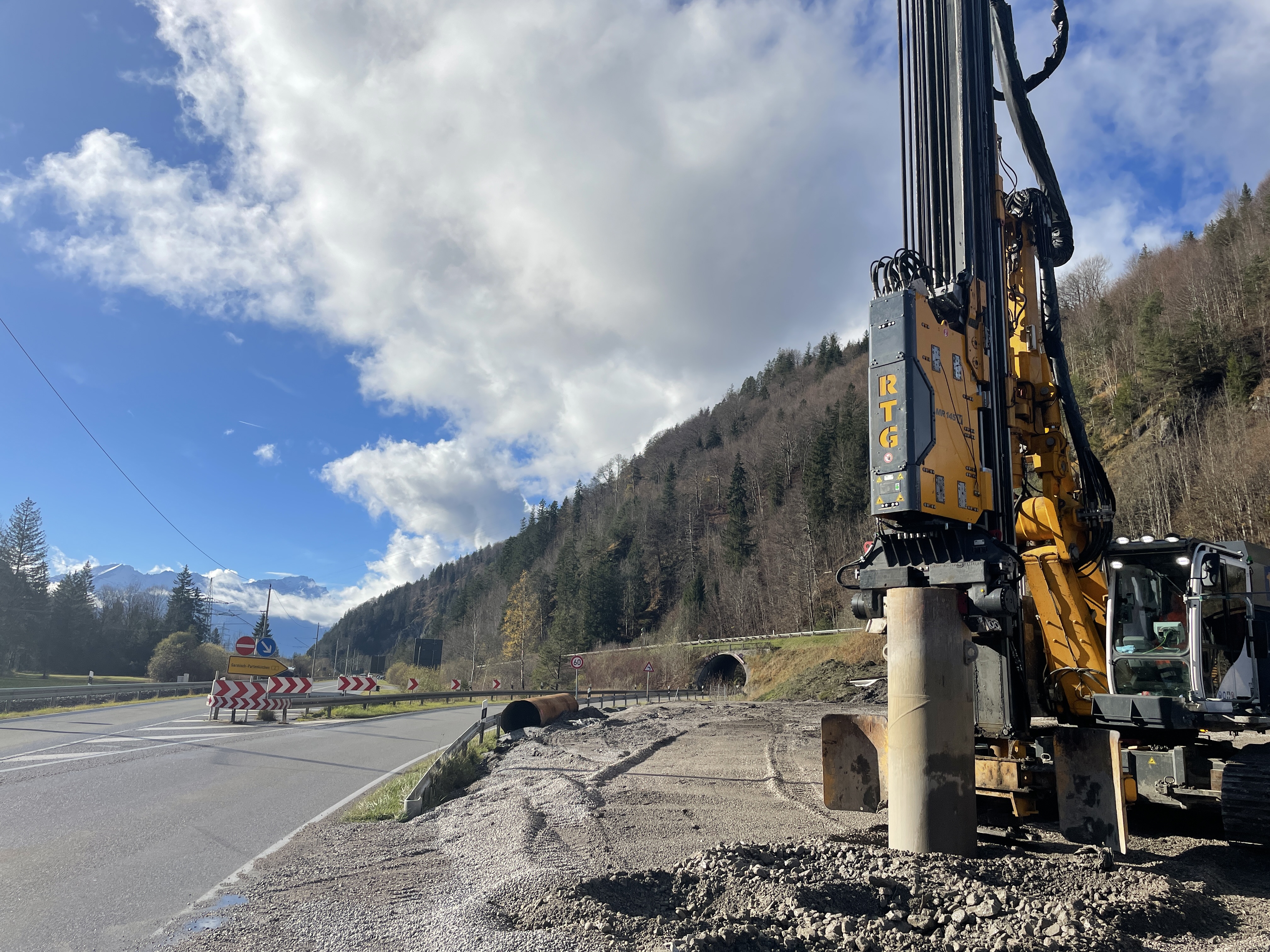 Soil improvement using Vibro Textile Columns by Bauer Spezialtiefbau