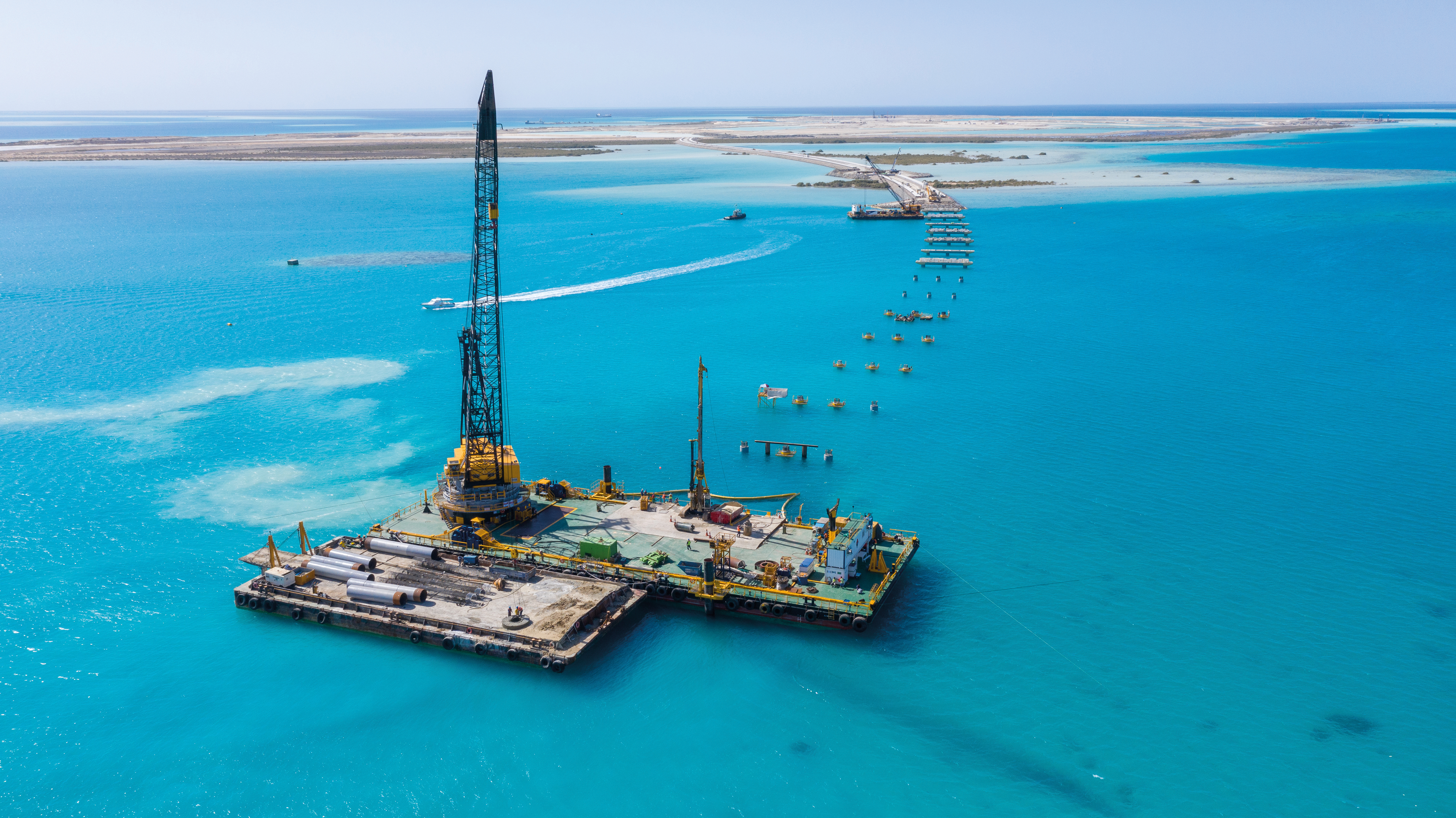 Bauer Spezialtiefbau stellt Pfähle für mehrere Brückenbauwerke in Saudi-Arabien her