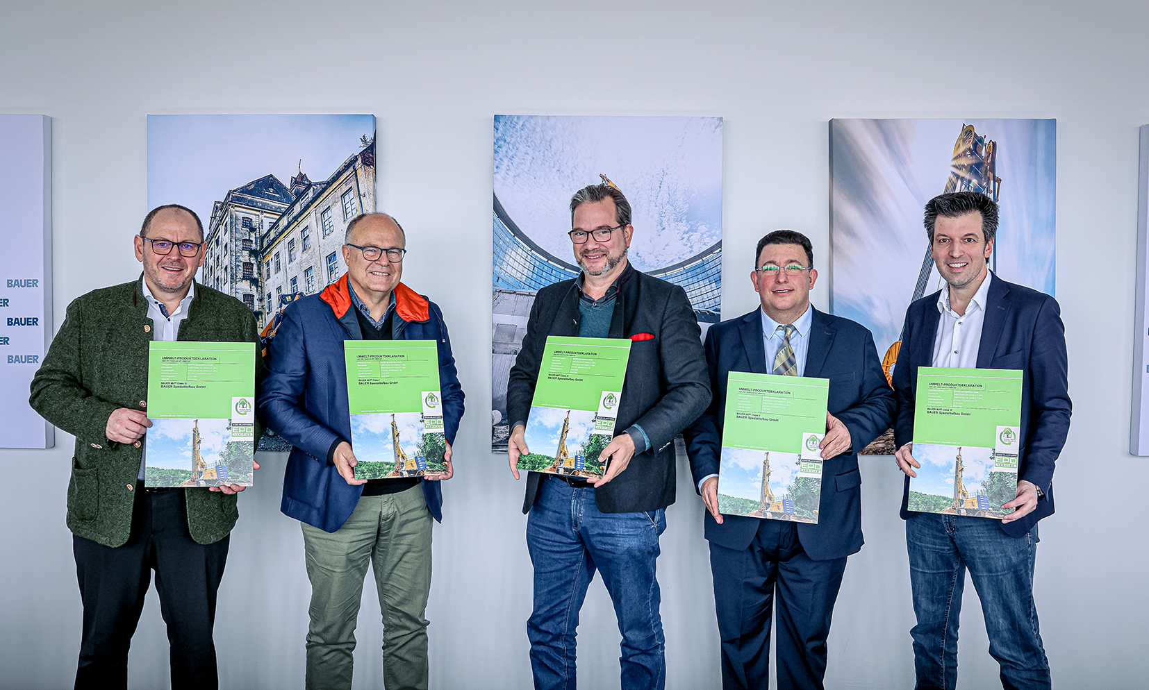 Formal presentation of environmental product declarations for BAUER Spezialtiefbau GmbH’s Mixed-in-Place method. From left to right: Rainer Burg, Frank Haehnig, Florian Pronold, Dr. Hursit Ibuk and Florian Bauer. 