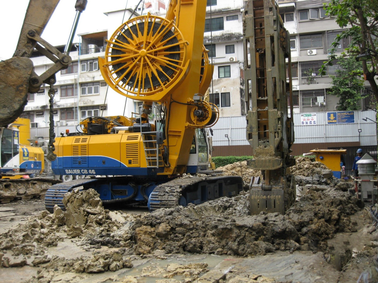 The 28 Chidlom Project in Bangkok involved extensive foundation work executed by Thai Bauer