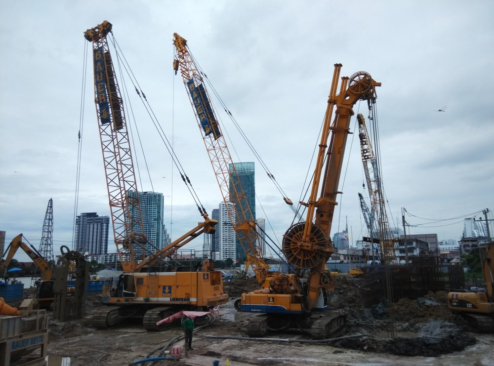 In Bangkok, Thailand, Thai Bauer was responsible for important foundation works for the Landmark Waterfront Project