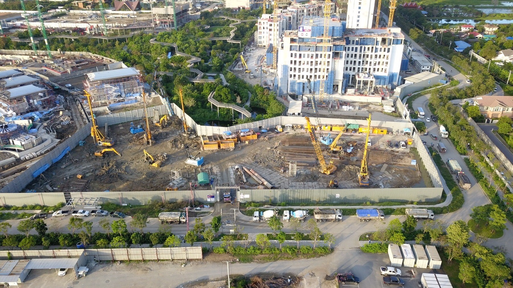 Foundation work for Hotel and Condominium for the Forestias Development by Thai Bauer.