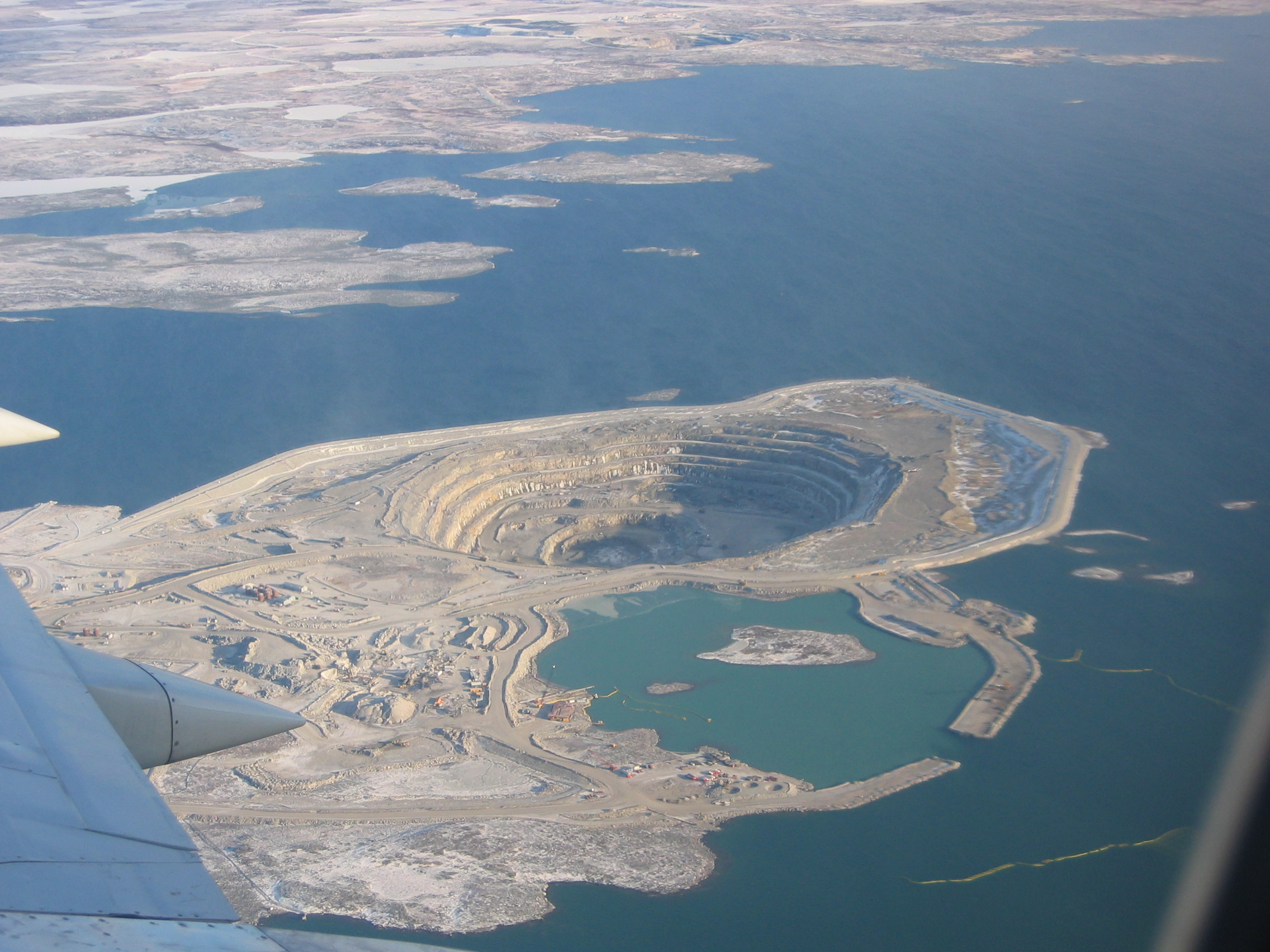 Bauer Spezialtiefbau works on Diavik diamond mine in Canada