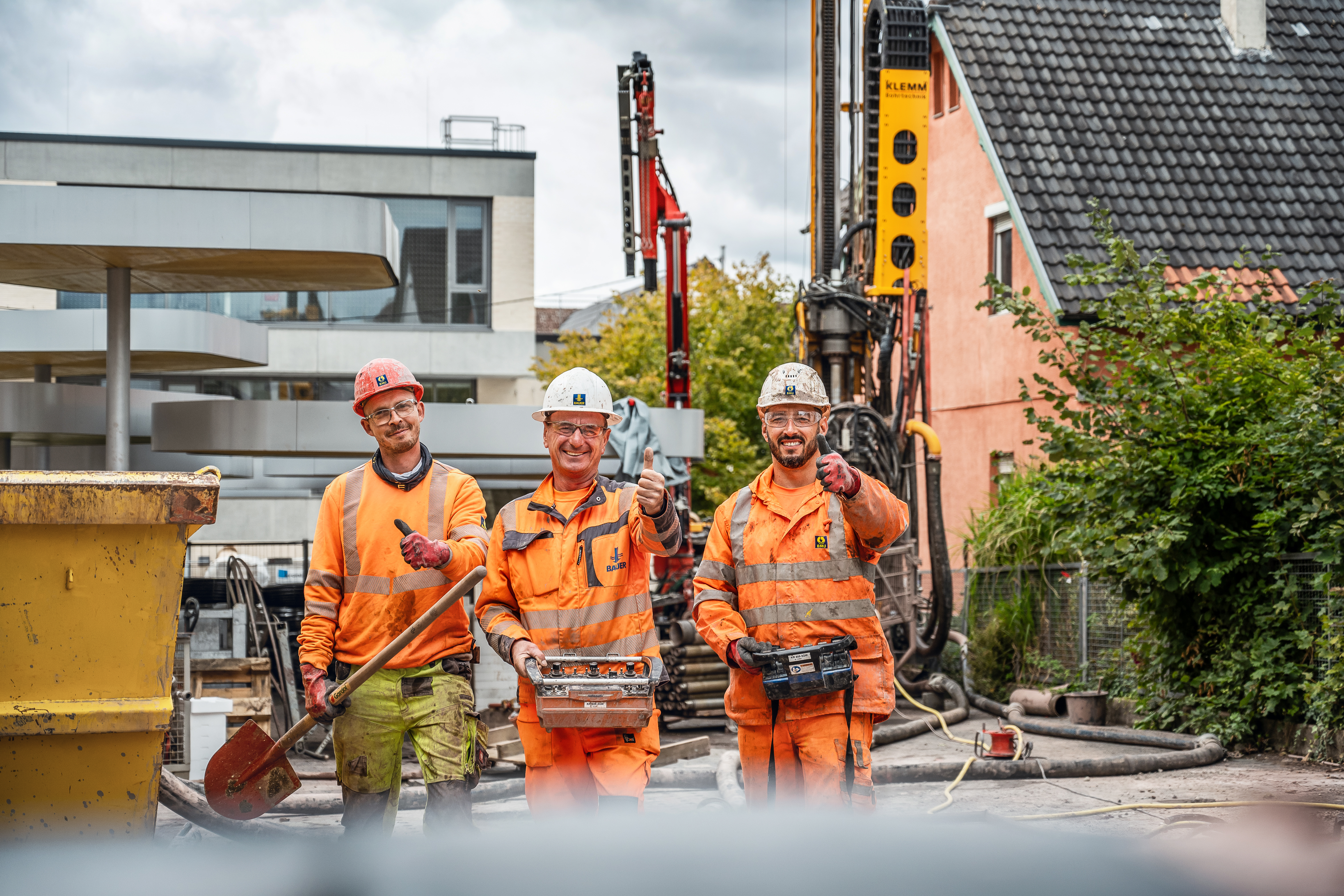 Mitarbeiter bei Bauer erhalten vielfältige Benefits und Zusatzleistungen.