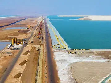 Deichsanierungsprojekt Arab Potash in Jordanien von Bauer Spezialtiefbau