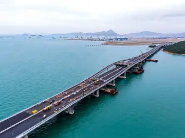 Das gigantische Infrastrukturprojekt Hongkong-Zhuhai-Macao-Bridge von Bauer Spezialtiefbau 