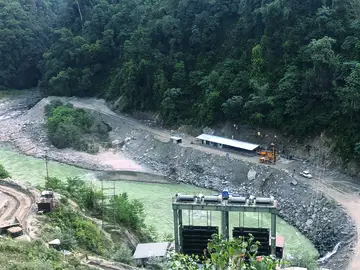 Dammarbeiten für Wasserkraftwerk in Nepal von Bauer Spezialtiefbau