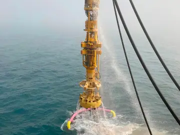 Nominated for bauma innovation award 2025: ) With the Dive Drill method, Bauer is setting new standards in the construction of offshore foundations.