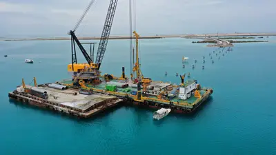 Gründung von 87 Offshore-Pfählen für Megaprojekt in Saudi-Arabien von Bauer Spezialtiefbau    