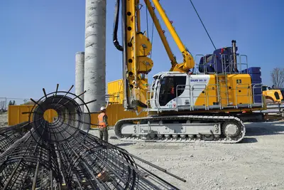 Gründungsarbeiten für den Neubau der Großbrücke in Rosenheim von Bauer Spezialtiefbau 