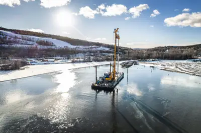 Bodenverbesserung unter Wasser in Schweden von Bauer Spezialtiefbau