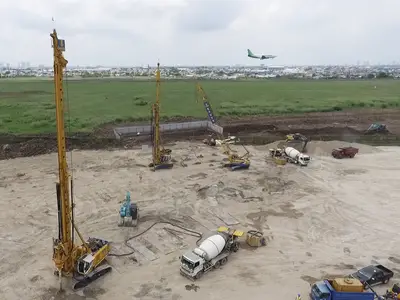 Bauer Spezialtiefbau führte eine umfangreiche Baugrundverbesserung auf einer Fläche von 199.000 m² am Flughafen Jakarta aus 