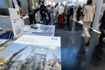 Bauer Umwelt Broschüre am IFAT Messestand 