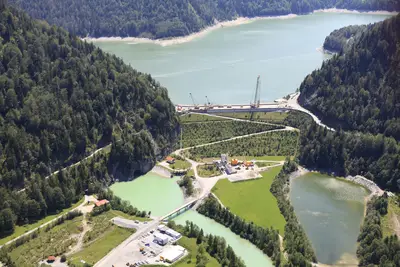 Herstellung einer Dichtwand für Sylvenstein Damm von Bauer Spezialtiefbau