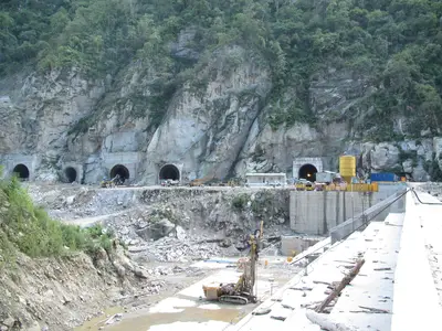 Injektionsarbeiten für Punatsangchhu II in Bhutan von Bauer Spezialtiefbau