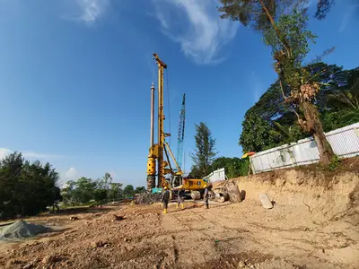 Construction of a excavation pit for Re-Route Project Jalan Yos Sudarso in Indonesia by Bauer Spezialtiefbau