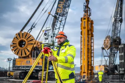 Das BAUER Cutter Inclination System (CIS)® sorgte für eine präzise Positionierung der Schlitzwände.